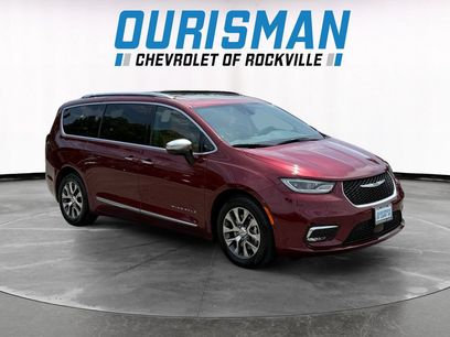 Used 2023 Chrysler Pacifica Pinnacle