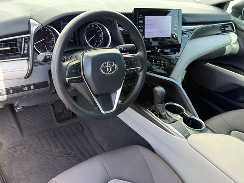 Certified 2021 Toyota Camry LE FWD image 4