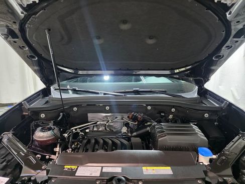 Certified 2023 Volkswagen Atlas SE w/ Panoramic Sunroof Package AWD/4WD image 39
