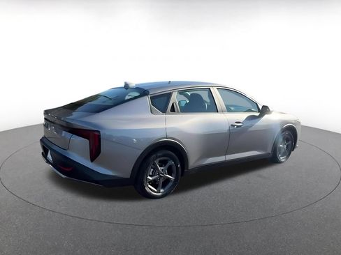 Used 2025 Kia K4 FWD image 12