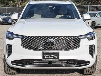 New 2026 Volvo XC90 T8 Plus w/ Protection Package Premier