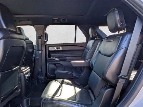 Used 2020 Ford Explorer ST image 12