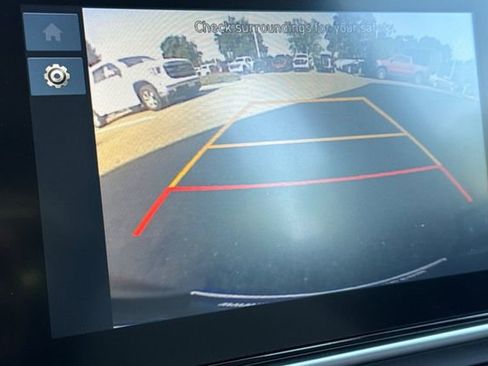 Used 2025 Hyundai Venue SEL FWD image 27