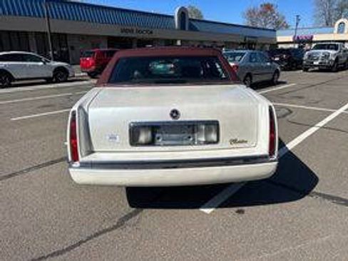 Used 1995 Cadillac De Ville Sedan image 6