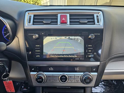 Used 2017 Subaru Outback 2.5i Premium w/ Popular Package #2 AWD/4WD image 31