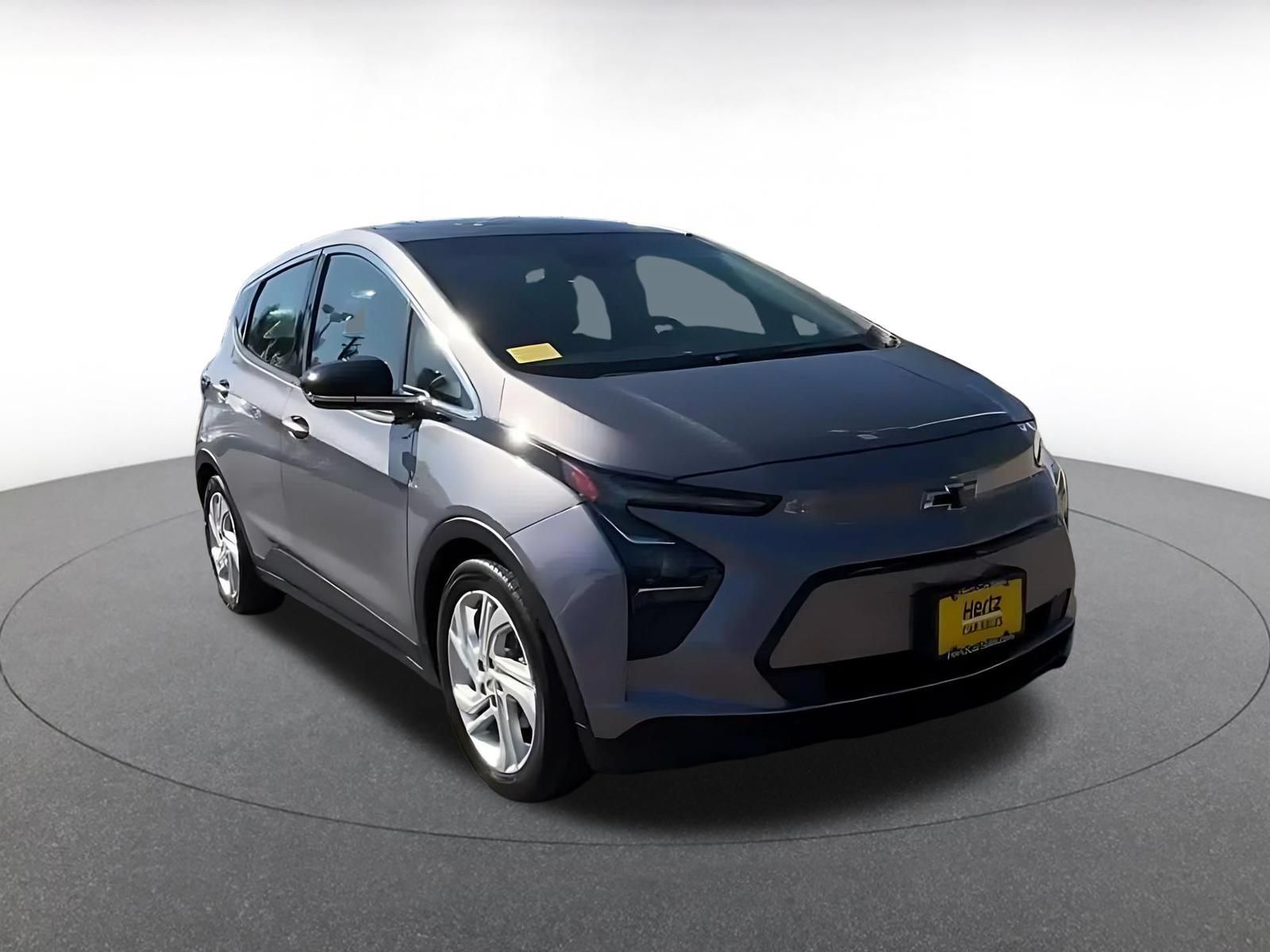 Used 2023 Chevrolet Bolt LT w/ Driver Confidence Package FWD image 3