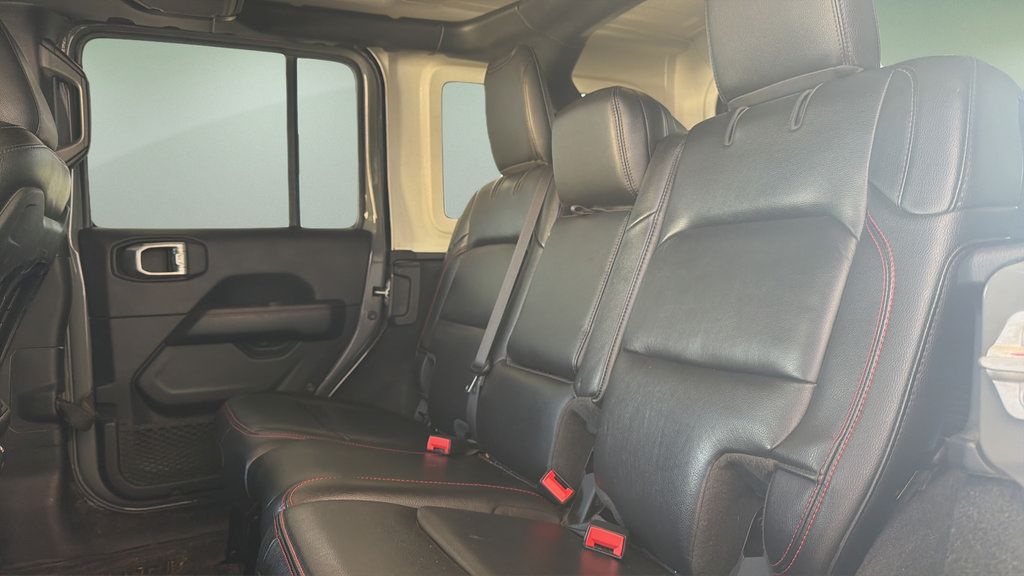 Used 2021 Jeep Wrangler Unlimited Rubicon AWD/4WD image 16