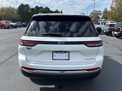 Used 2022 Jeep Grand Cherokee Limited image 26