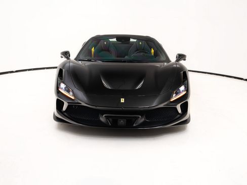 Certified 2022 Ferrari F8 Tributo RWD image 9