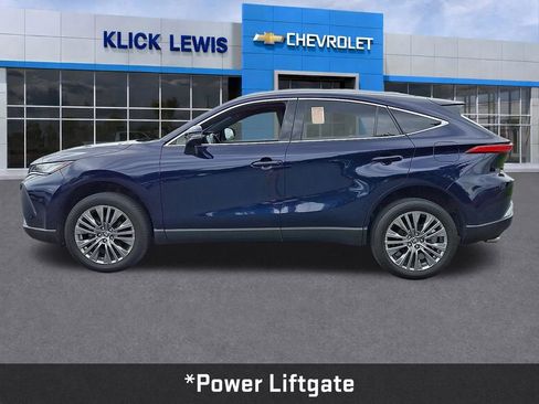 Used 2023 Toyota Venza XLE AWD/4WD image 4