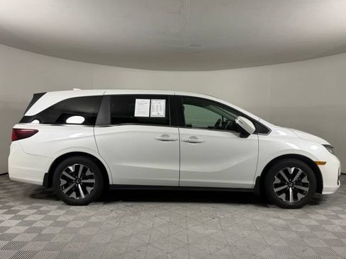 Used 2025 Honda Odyssey EX-L image 9