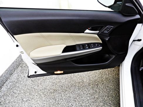 Used 2014 Honda Crosstour EX-L image 7