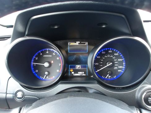 Used 2015 Subaru Outback 2.5i Limited AWD/4WD image 19