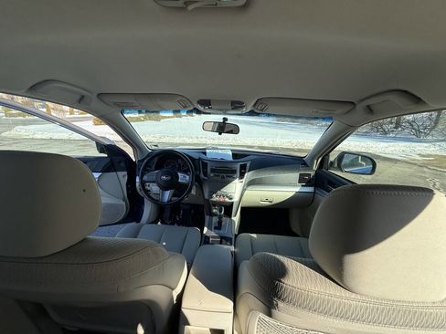 Used 2011 Subaru Outback 2.5i Premium w/ All-Weather Pkg image 11