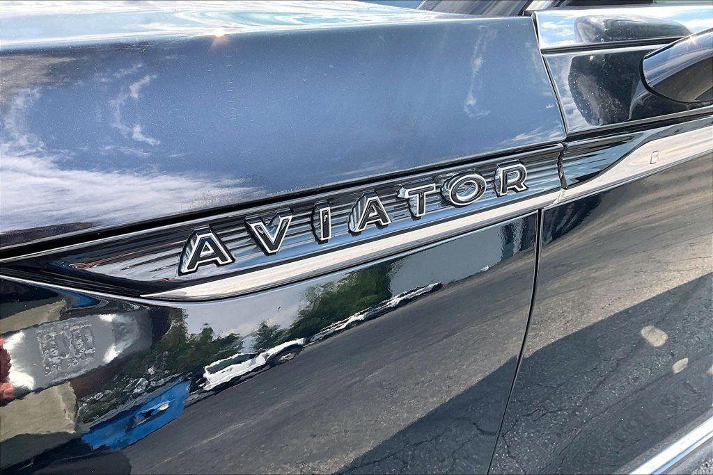 Used 2025 Lincoln Aviator Black Label AWD/4WD image 34