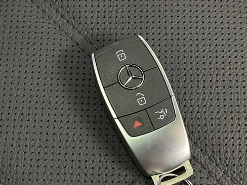 New 2026 Mercedes-Benz GLS 580 4MATIC image 36