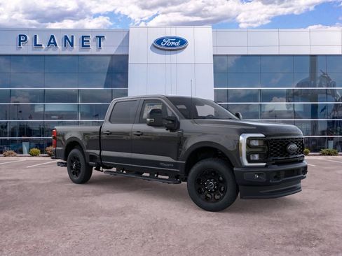 New 2026 Ford F250 Lariat w/ Black Appearance Package AWD/4WD image 9