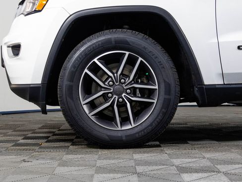 Used 2022 Jeep Grand Cherokee Limited image 43