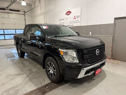 Used 2020 Nissan Titan SV w/ SV Convenience Package AWD/4WD image 1