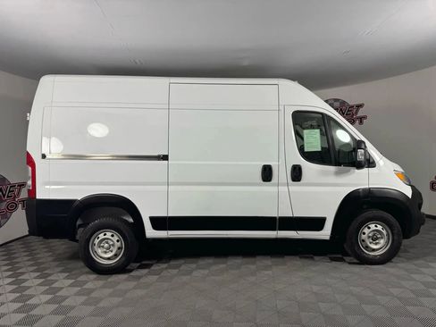 Used 2024 RAM ProMaster 1500 w/ Convenience Group FWD image 8