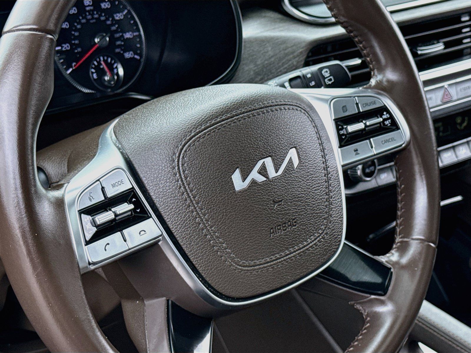 Used 2022 Kia Telluride SX FWD image 12