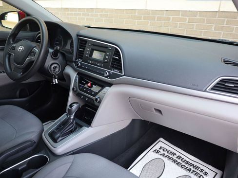 Used 2017 Hyundai Elantra SE FWD image 26