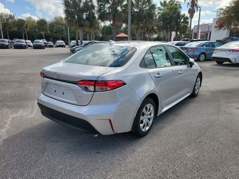 Used 2026 Toyota Corolla LE image 3