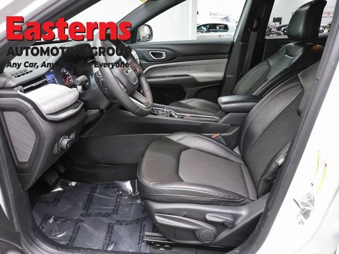 Used 2024 Jeep Compass Latitude AWD/4WD image 13