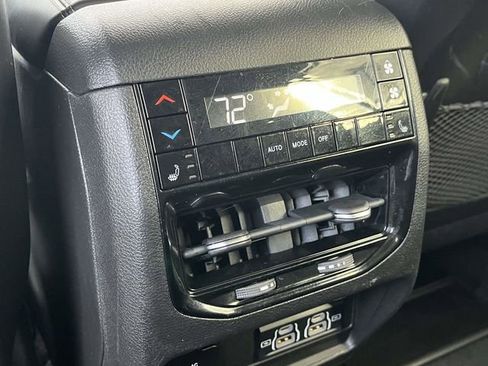 Used 2022 Jeep Grand Cherokee L Limited image 20