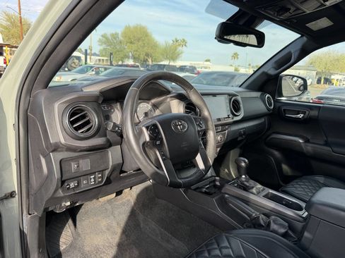 Used 2022 Toyota Tacoma 4x4 Double Cab image 18