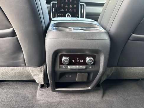 Used 2024 GMC Acadia AT4 w/ Super Cruise Package image 16