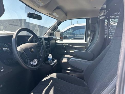 Used 2025 Chevrolet Express 2500 w/ Driver Convenience Package RWD image 3