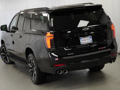 New 2026 Chevrolet Suburban RST w/ Comfort Package AWD/4WD image 36