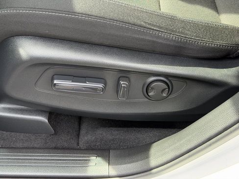 Used 2024 Honda CR-V EX image 13