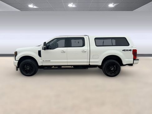 Used 2020 Ford F250 Lariat image 2