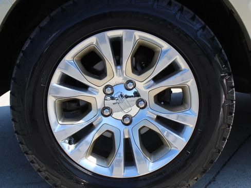 Used 2016 RAM 1500 Laramie Longhorn w/ Convenience Group AWD/4WD image 9