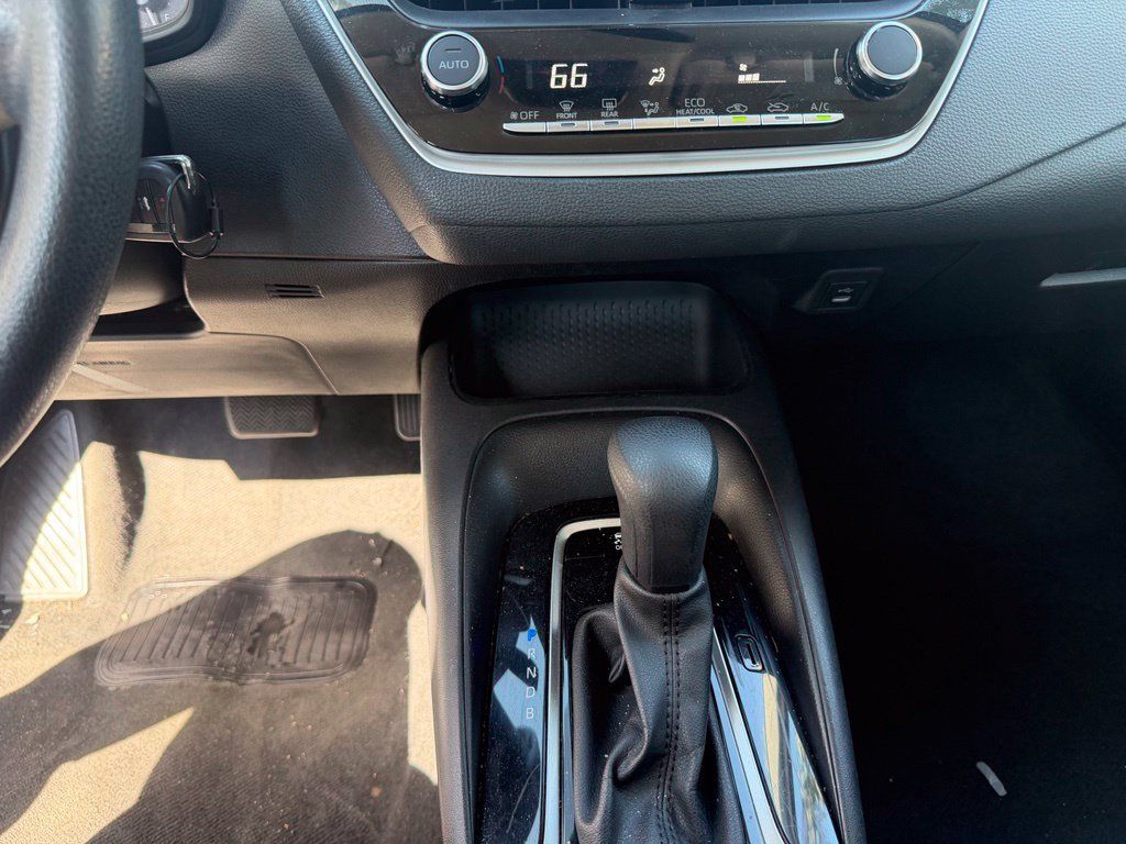 Used 2024 Toyota Corolla LE FWD image 22