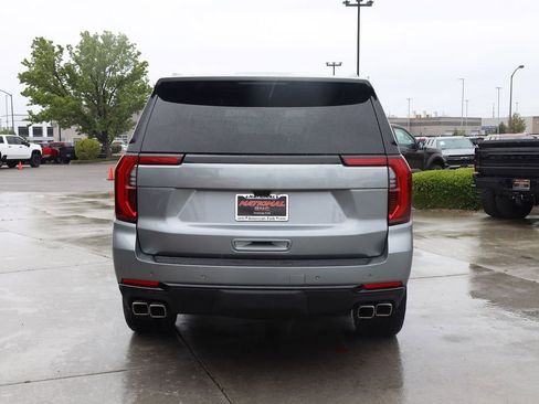 Used 2026 GMC Yukon Denali w/ Denali Reserve Package AWD/4WD image 5
