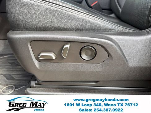 Used 2022 GMC Yukon Denali RWD image 21