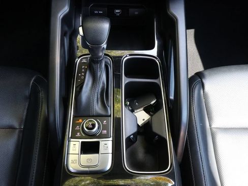 Used 2020 Kia Telluride LX AWD/4WD image 18
