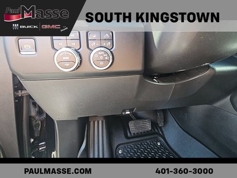 Used 2023 GMC Sierra 1500 AT4 w/ Technology Package AWD/4WD image 12