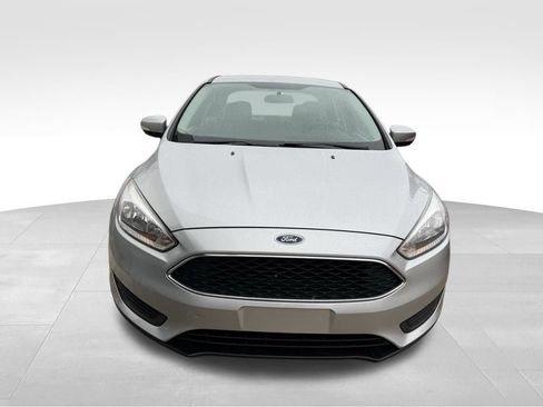 Used 2015 Ford Focus SE image 3