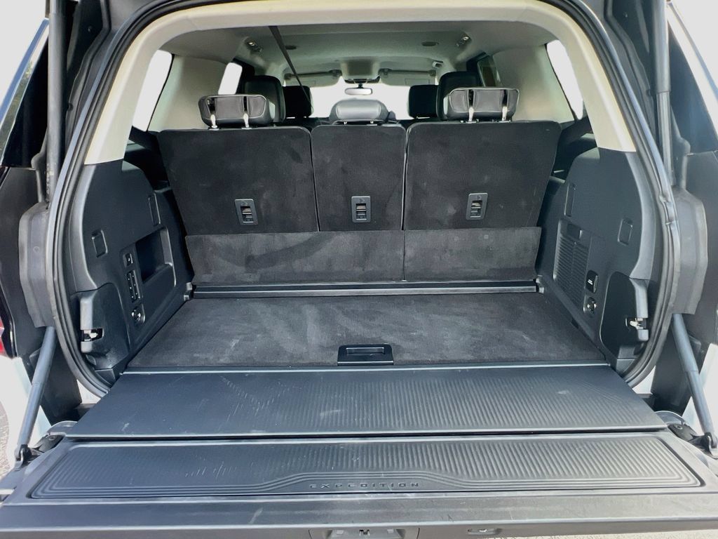 Used 2026 Ford Expedition Active RWD image 27