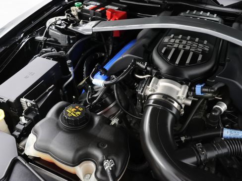 Used 2012 Ford Mustang Boss 302 RWD image 16