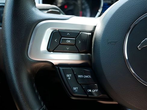 Used 2016 Ford Mustang Premium image 19