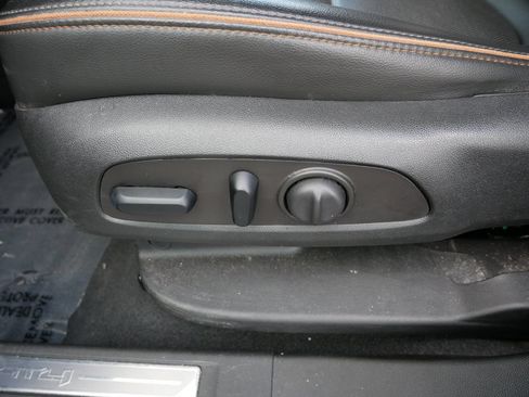 Used 2023 GMC Acadia AT4 w/ Technology Package AWD/4WD image 16