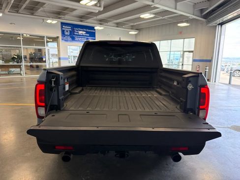Certified 2023 Honda Ridgeline Sport image 27