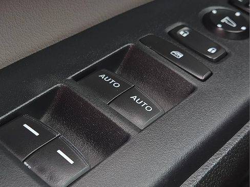 Used 2022 Honda CR-V Touring image 17