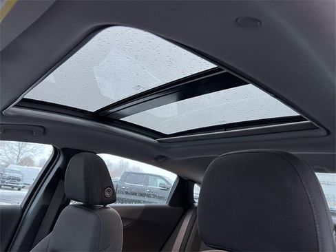 Used 2023 Chevrolet Malibu LT image 8