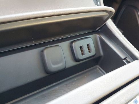 Used 2016 GMC Yukon Denali w/ Open Road Package image 32